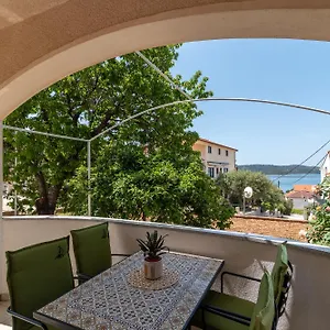 Fani Trogir