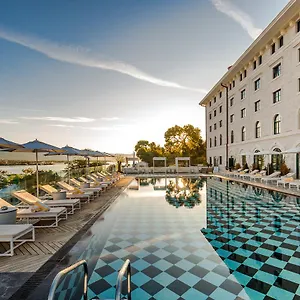 4* Hotell Brown House &
